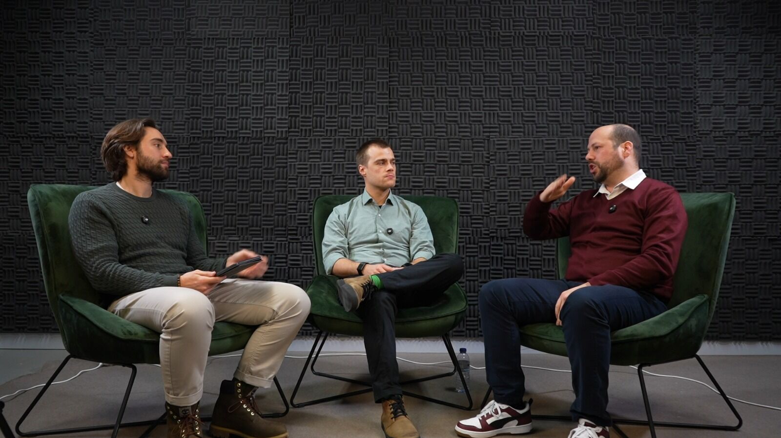Conversa Risk Tales sobre Group of Angel Groups — plano geral